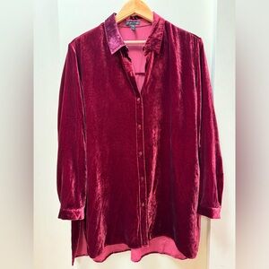 Eileen Fisher Velvet Classic Collar Shirt in Burgundy. Size M